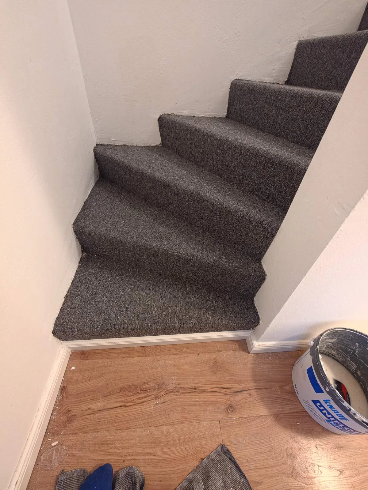 Treppenhaus nach Teppicharbeiten